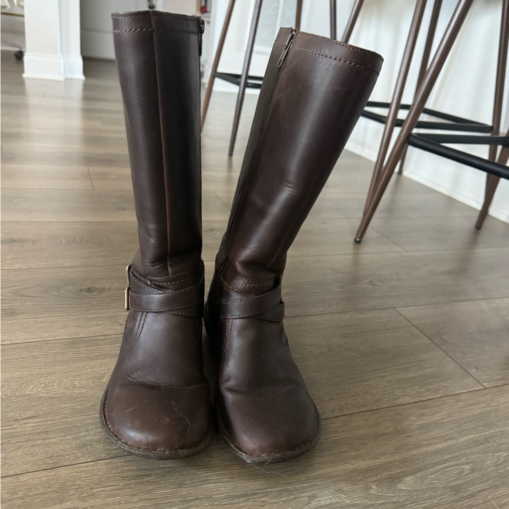 Ugg leather boots